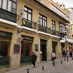 Hotel Naira