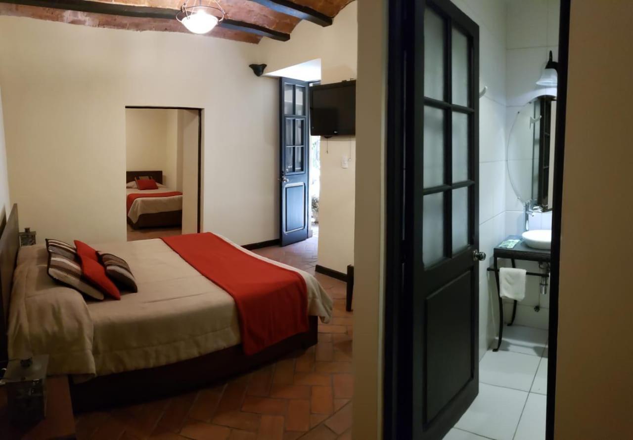 Naira Hotel